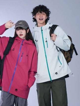 西域骆驼秋冬三合一可拆卸内胆户外徒步登山服夹克外套#冲锋衣 #冲锋衣三合一 #外套 ##外套穿搭 #外套分享