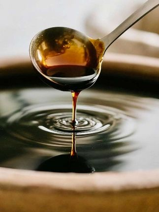 鲜香爆汁!李锦记锦鲜生抽神了 宝子们,李锦记锦鲜生抽震撼登场!1.51kg*2的大份量,性价比无敌。精选非转基因黄豆酿造,鲜味直接升级。无论是炒菜上色,还是凉拌提味,它都是不二之选。轻松几步,让家常菜变星级美味,赶紧囤~#李锦记 #生抽 #调味品 #超便宜超划算#酱油