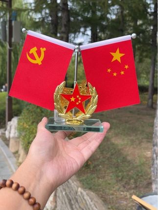 #祖国万岁 #祝祖国繁荣昌盛 #祖国强大 #五星红旗迎风飘扬 #红旗摆件