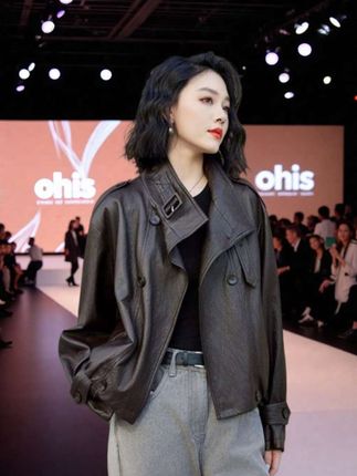 #皮衣外套女 #穿衣搭配 #服饰穿搭 #女性穿搭 #时尚女装穿搭