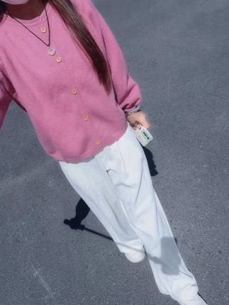 女孩最好的状态就是 每天化个淡妆 穿自己喜欢的衣服 不羡慕谁 也不依赖谁 悄悄努力变强大 活成自己喜欢的样子#穿搭