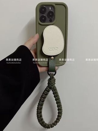 #手机壳独特小众 #种草好物推荐 #数码科技 高级感皮质支架适用于iPhone15手机壳腕带苹果14挂绳13/12/11软xs