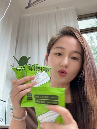 出门携带很方便#擦鞋湿巾