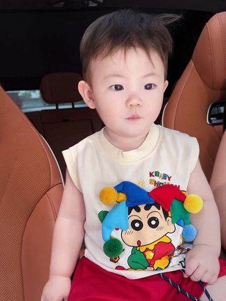 好喜欢这种显白还不张扬的红色呀~#人类幼崽穿搭合集 #骗你生儿子