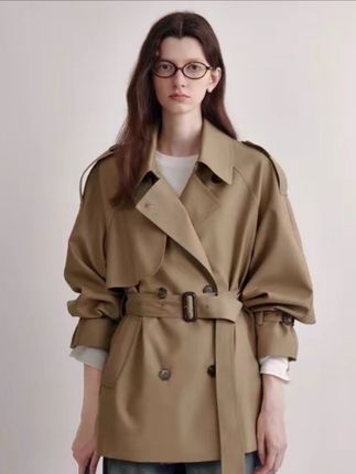 休闲短款风衣外套女2025秋新款双排扣小个子高级感卡其色大衣上衣#穿出高级感 #今日穿搭 #出游穿搭 #女神气质 #风衣穿搭