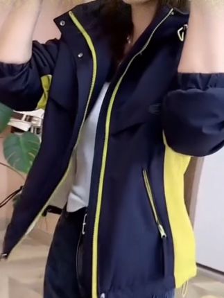 #冲锋外套#外套 #早秋穿搭 #初秋穿搭 @抖音小助手