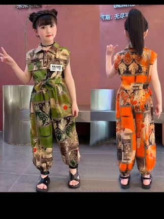 #时尚拍摄 #女童夏季套装2025新款网红无袖薄款儿童装,女孩时髦洋气休闲两件套#引领时尚潮流 #好身材好气质 #点击小黄车直接购买