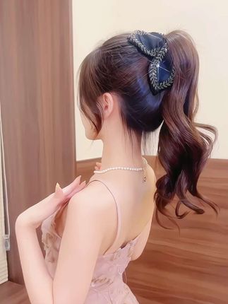 机会是留给有准备的人,分享一款适合约会扎的高马尾 #高马尾 #高马尾抓夹#头饰发夹