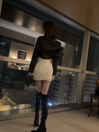爱是行动 不上上嘴唇碰下嘴唇