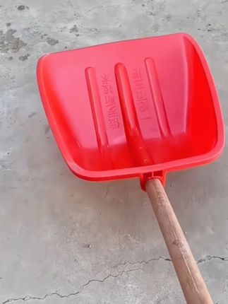 【拍一发二】耐磨塑料铲子钢化塑料锹加厚雪铲粮食铲颜色随机发#铲子#塑料铲子#塑料锹 #买一送一 #结实耐用
