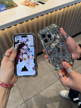 这个电镀褶皱纹手机壳 好帅好高级!#爱了爱了 #这个手机壳真的长在我心巴上了 #这也太好看了 #手机壳 #iphone