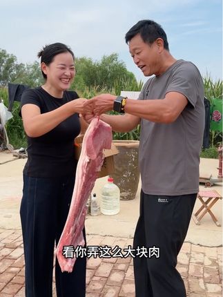 我的手艺也是相当不错,做的鹿茸菇炒肉那是相当哇塞 一吃一个不吱声#美食 #我的乡村生活 #太好吃了
