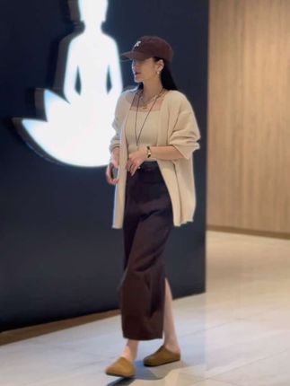 敬生活的暗淡,也敬生活的灿烂,努力和摆烂随意切换#毛衣 #长裙