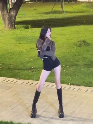 扭起来~ #Abracadabra舞蹈挑战