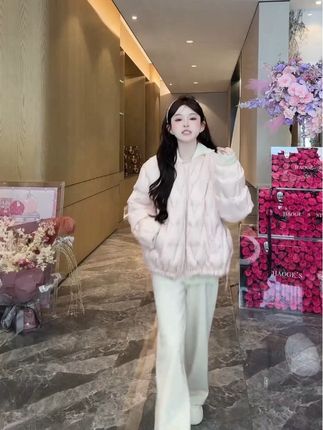 舒芙蕾云朵羽绒服#ootd穿 #休闲款 #羽绒服穿搭 #早八穿搭 #通勤搭配