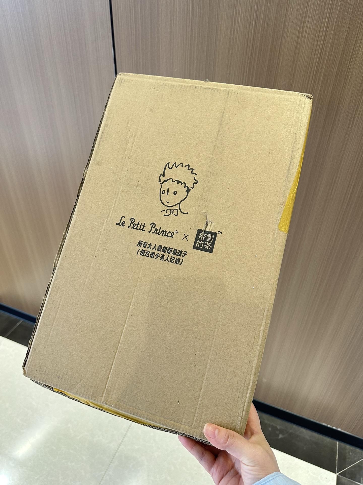 幸福是收到小王子玫瑰礼盒#惊喜 #礼物 #小王子的玫瑰 #曲奇饼干 #送给crush的礼物