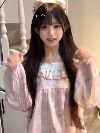 这个bgm下全是些萌萌的小蛋糕/ᐠ՞˶˃ ꇴ ˂˶՞マⳊ #萌妹 #睡衣
