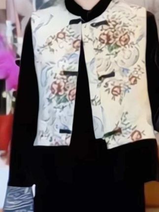 #新中式穿搭 #减龄气质 #优雅气质 #高贵优雅 #气质女人