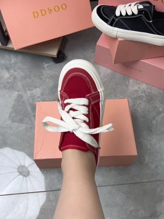 脚下的路是自己的,想怎么走就怎么走#抖加小助手 #帆布鞋