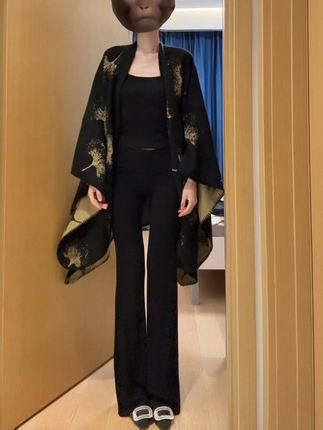 #高级感穿搭 #慵懒风穿搭 #斗篷披肩 #双面穿 #通勤搭配