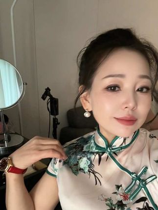 心烦的时候就来拍个抖音,看看视频中的自己,你的心情立马就会好起来,不要问我为什么? 你懂的😀😀😀