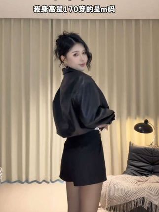 灰色西装短裤女黑色短裤秋季外穿爆款2025新款高腰显瘦女团热裤 #秋季短裤推荐 #高腰显瘦热裤 #女团风短裤 @DOU+好生意 @DOU+小助手