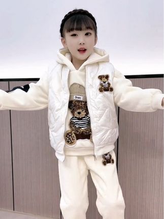#女童穿搭 #女童套装 #家有女儿这样穿 #萌娃穿搭 #每日童装穿搭分享