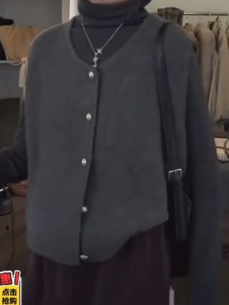 #气质百搭针织衫马甲#时尚叠穿好看#秋天百搭马甲