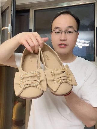 脚胖脚宽单鞋女春季加肥大码女鞋414243软底不累脚大脚骨豆豆鞋#一脚蹬 #女鞋 #单鞋 #鞋子 #好穿不累脚