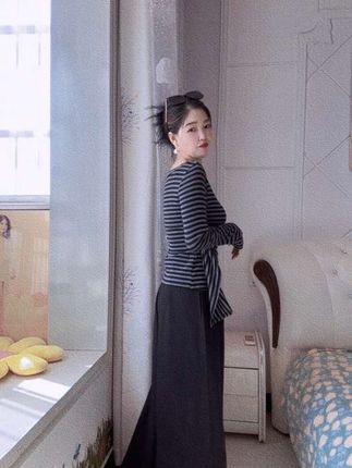 姐妹们谁懂啊!秋天到了还没买到合适的T恤,这谁能忍?#秋季女装新品 #女装新品#打底衫女#遮肉显瘦