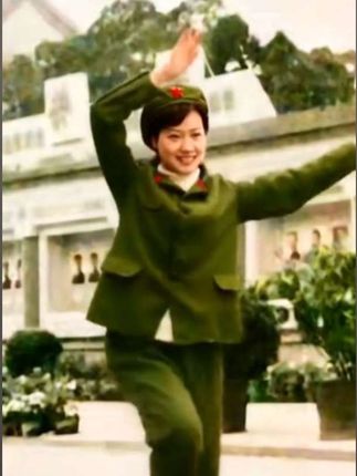 曾经,我满心祈愿自己能远离癌症的阴霾,可命运却给了我沉重一击。不知不觉,我已在抗癌的路上咬牙坚持了 941 天。这一路,有痛苦,有挣扎,但从未想过放弃。  明天10月17日是我的生日,我满心期待能收获大家的祝福,盼着抗癌成功,更奢望还能再活 20 年,去看更多的风景,去感受更多的美好。  在这茫茫人海中,我们能相遇便是莫大的缘分。在此,也祝愿每一个善良的人,一生顺遂,平安喜乐。#致敬军旅 #怀念军旅生涯 #癌症患者#退伍女兵#抖音创作小助手 @抖音上热门