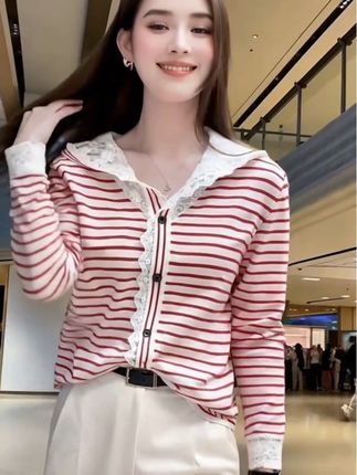 #穿出自己的风格 #秋季新款 #时尚穿搭 #面料柔软舒适 #慵懒风撞色条纹蕾丝拼接连帽2025秋季新款宽松百搭长袖开衫上衣