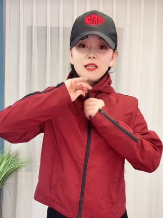 2025秋季新款时尚防风短款收腰连帽风衣工装韩版休闲外套女 #秋季新款外套 #防风防水冲锋衣 #连帽风衣 #风衣外套女 #谁穿谁好看系列