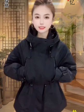 #休闲减龄穿搭 #秀出你的时尚感 #穿出自信魅力 #夹棉服外套#休闲洋气百搭外套
