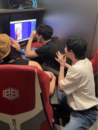 媳妇,家里地我跪着拖完了 碗也刷了 狗也遛了 孩子奶也喂完了 可以给我买六根果味棒吗,拍三送三还立减20!#好东西一起分享 #亲测分享