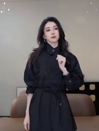 小乖逃黑色风衣正肩外套醋酸舒适大衣中款收腰风衣土扣M8956#显瘦穿搭 #优雅气质 #高级感穿搭 #深圳南油西西高端定制 #遮肉显瘦
