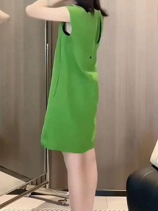 #创作灵感 #无袖连衣裙 #休闲舒适 #时尚潮流 #小个子显高显瘦穿搭