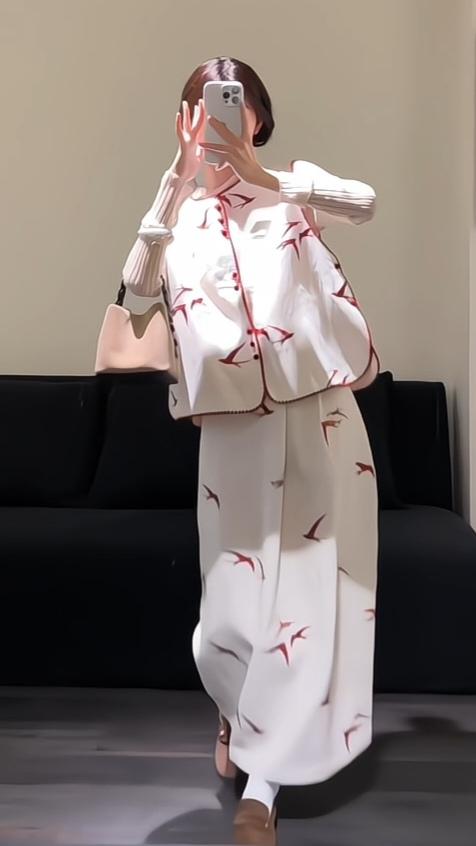 #新中式 #国风古韵 #气质这一块拿捏死死的 #谁穿谁好看 #气质女神
