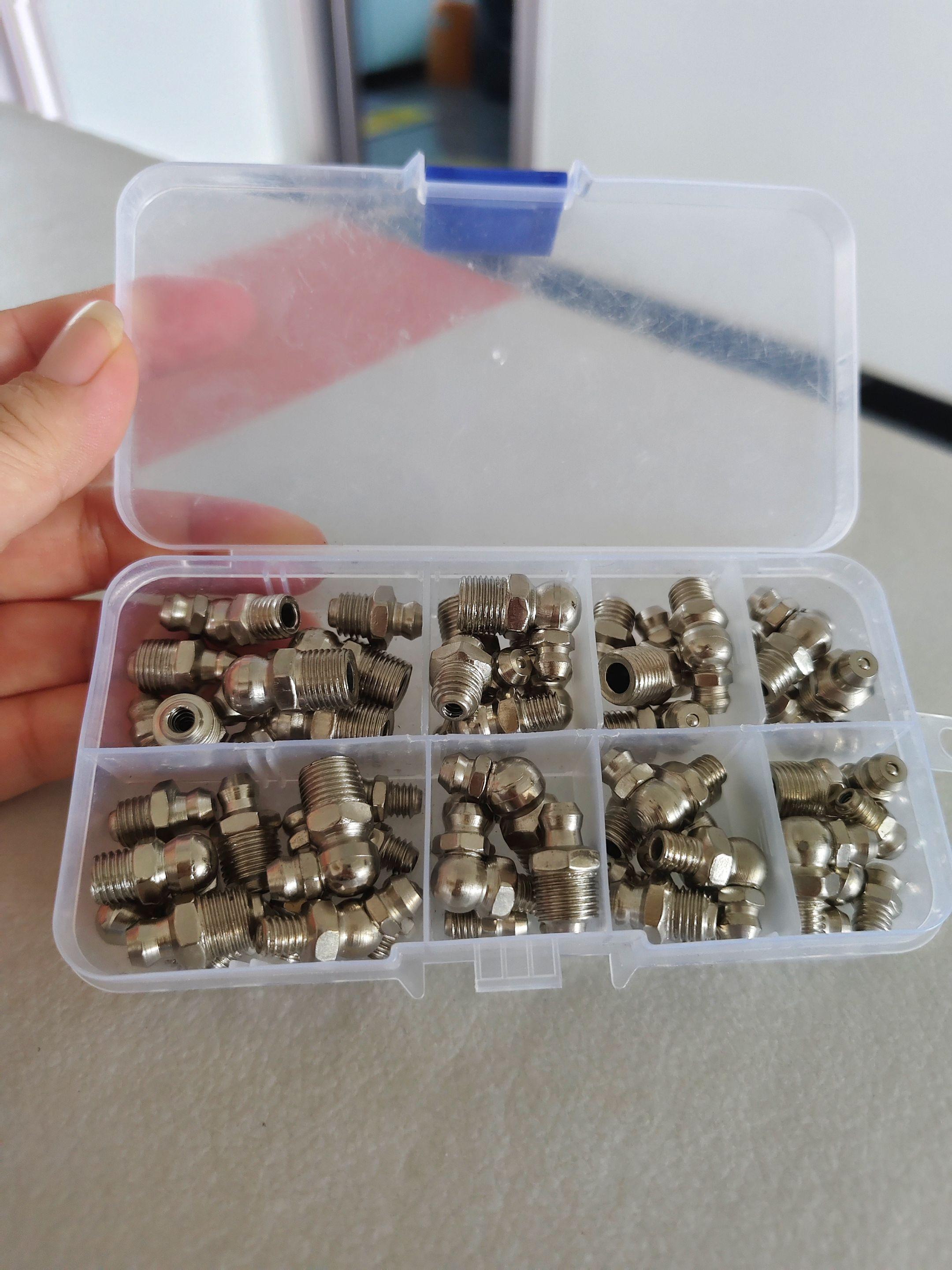 它是机械设备润滑的关键小零件,精准对接,将黄油均匀注入各个关键部位,有效减少摩擦,延长设备寿命。优质的黄油嘴材质坚固,耐高压、耐腐蚀,能适应各种恶劣的工作环境,不易损坏。 安装方便快捷,无论是大型工程机械,还是小型农用设备,都能轻松适配。只要定期通过黄油嘴注入黄油,就能让设备始终保持良好运行状态,降低维修成本。机械达人们,这小物件真心不能少,赶紧备上! #黄油嘴 #机械必备 #设备养护好物