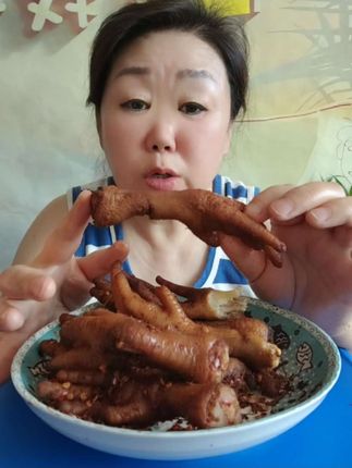 鸡爪太好吃了吧