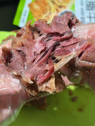 天热不想做饭!卤牛肉来一包就够了, 货真价实的低脂高蛋白,吃它完全没有负担#开袋即食 #太好吃了 #低卡低脂餐 #牛肉#卤牛肉