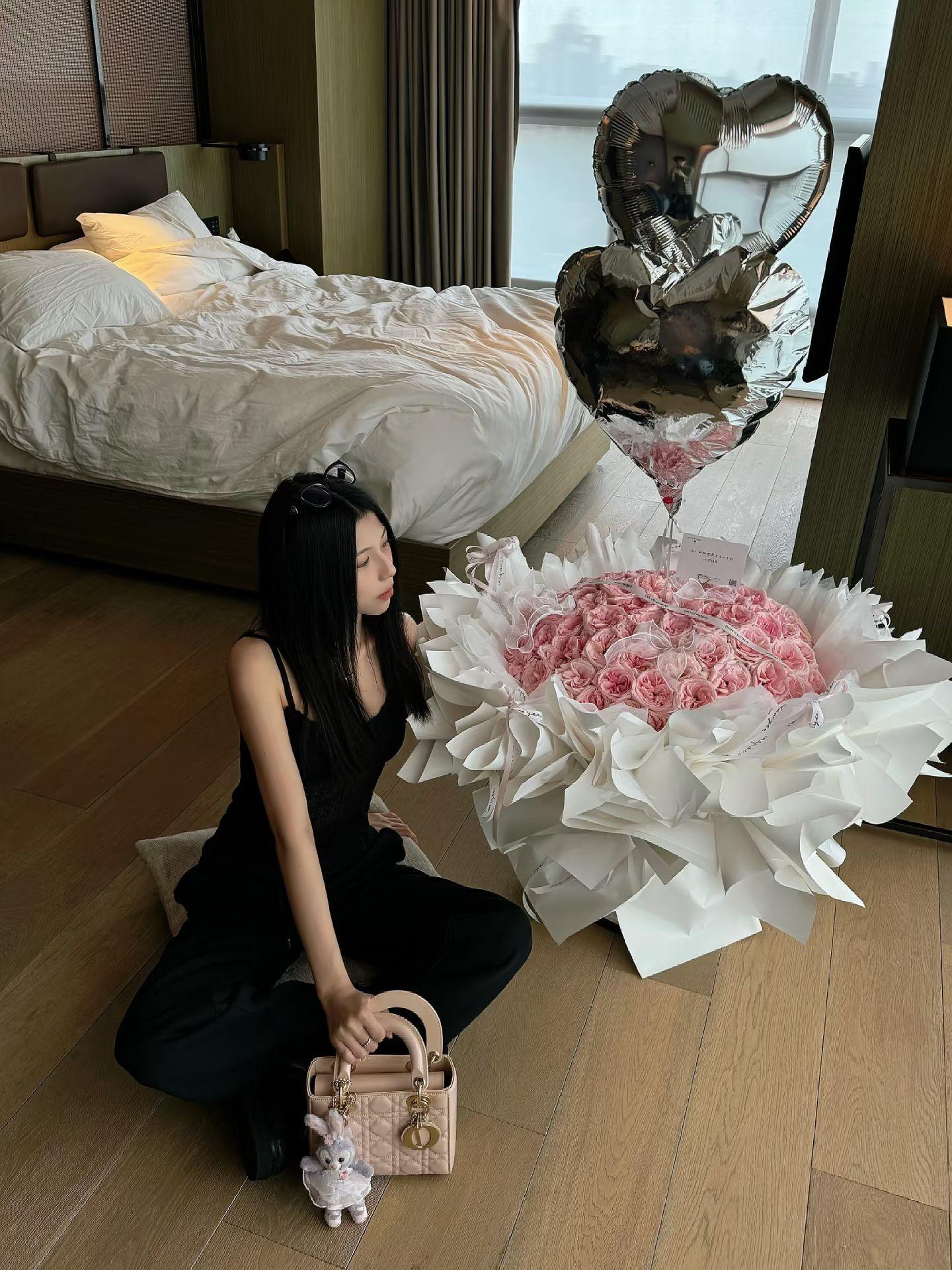 “被爱的具象 每朵花都是答案”永生香皂花,可以长期存放#浪漫不死 #礼物 #花束 #香皂花 #送女生礼物