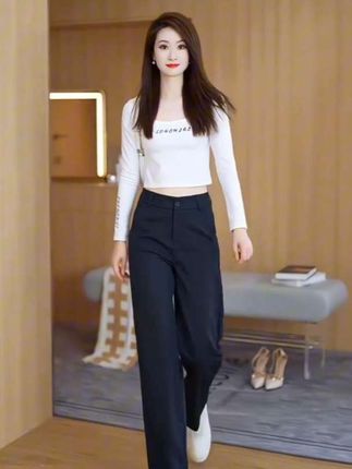 #显瘦显高 #女装时尚穿搭 #穿出大长腿 #休闲女裤 #简约大气