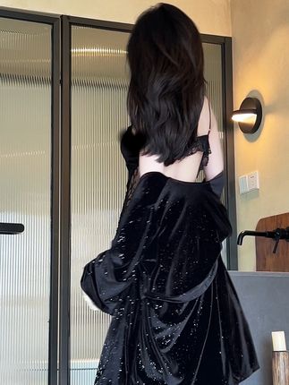 这个国庆假期穿搭 你准备好了吗 #黑色高级感穿搭 #辣妹穿搭 #性感睡衣 #吊带连衣裙 #小黑裙