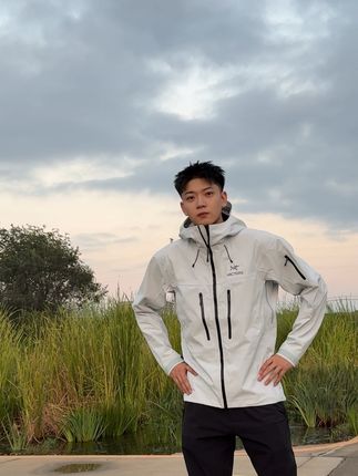 你那软绵绵的照片就别配硬曲了#穿搭 #山东 #板正