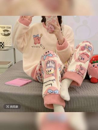 #宅家睡衣秀 #家居服套装 #甜美穿搭 #睡衣家居服 #在家也要美美哒 冬季新款保暖睡衣女款卡通风珊瑚绒薄绒圆领套头式家居服