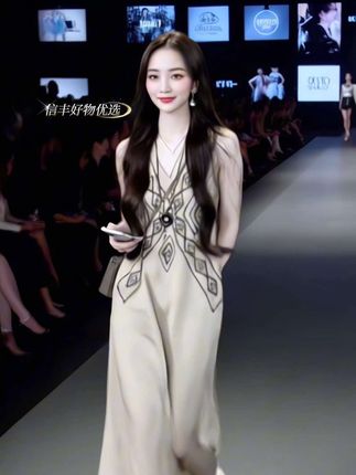 #时尚气质穿搭 #夏日度假穿什么 #轻松get夏日淡人穿搭 #夏日中性风穿搭日记 #夏日不费力一周穿搭合集
