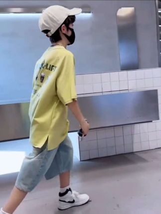 @DOU+上热门 男童夏季短袖T恤2025新款夏装中大童儿童男孩夏款帅气半袖潮t#短袖t恤 #夏季穿搭 #牛仔短裤#男童穿搭@DOU+小助手