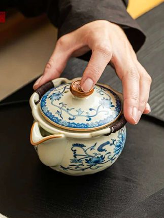 中式汝窑青花旅行茶具套装 户外旅游便携式快客杯 泡茶工具#手抓壶 #泡茶壶 #旅行茶具 #快客杯 #茶具套装