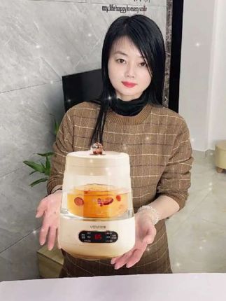这个燕窝隔水电炖盅很方便,泡发炖煮一键搞定,还能预约和保温。 #燕窝炖盅 #隔水炖盅 #电炖盅 #厨房好物 #电炖锅